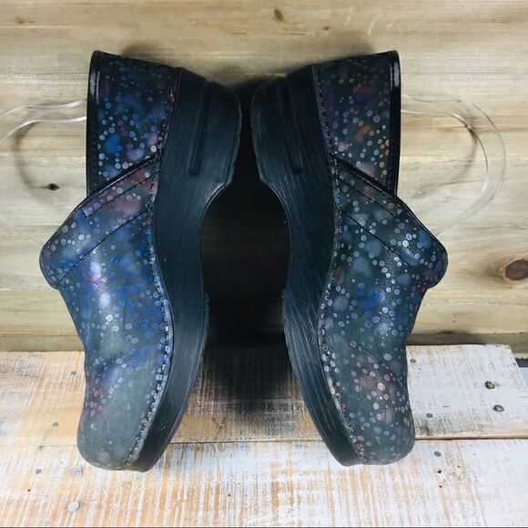 Dansko Multi patterned professional clogs - Picture 6 of 7